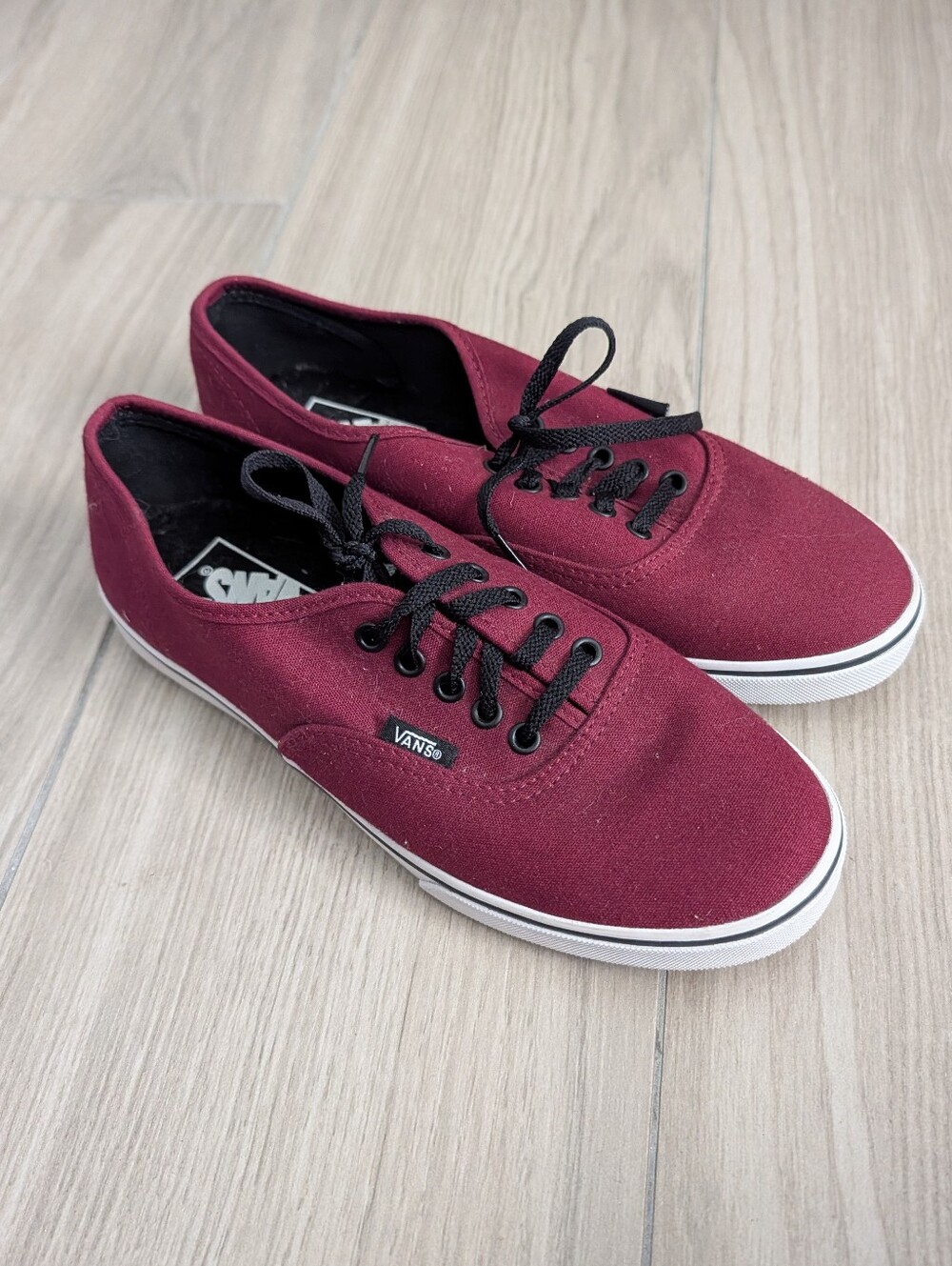 Vans Off The Wall Maroon Skate Shoes Size 8